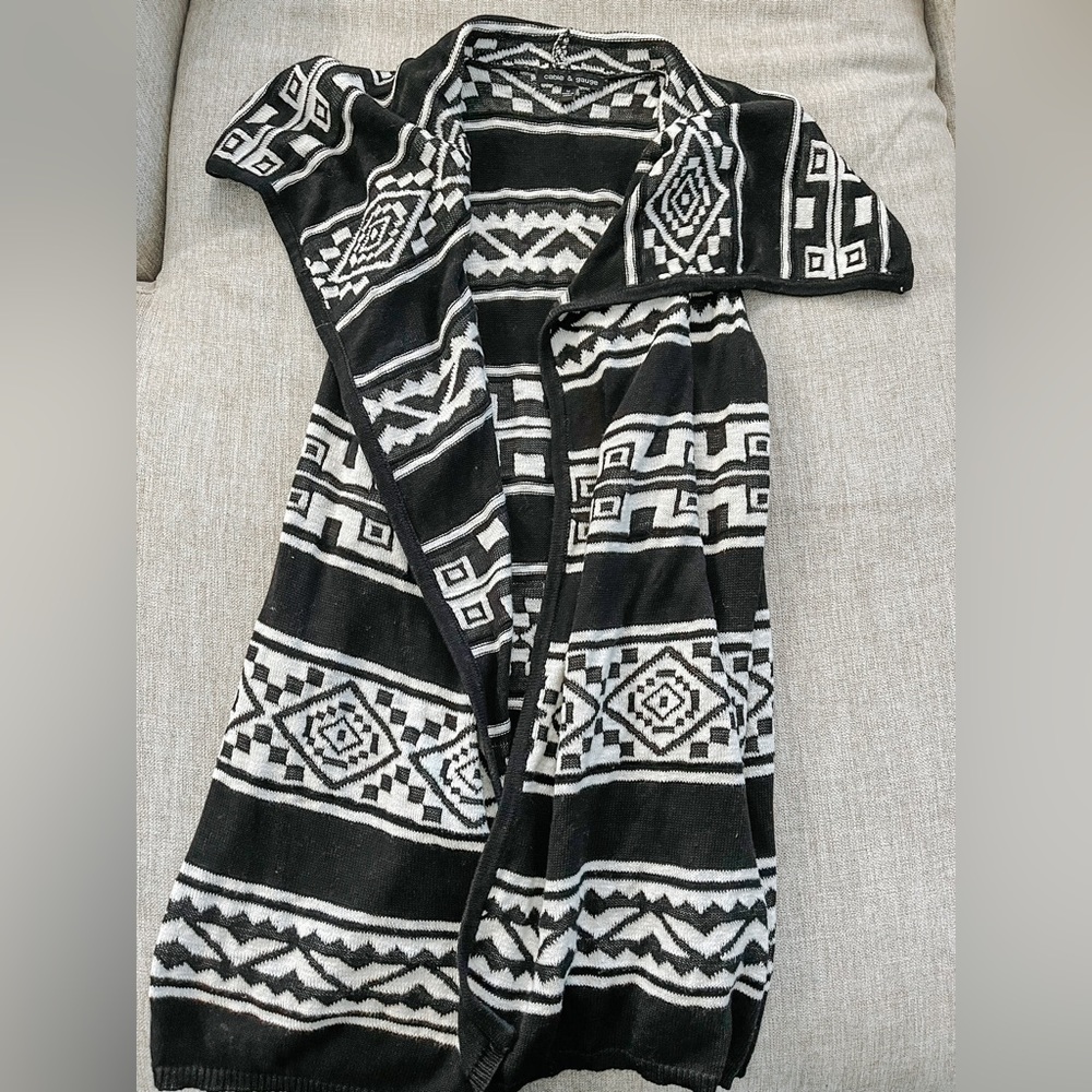 Long Black & White Patterned Knitted Vest